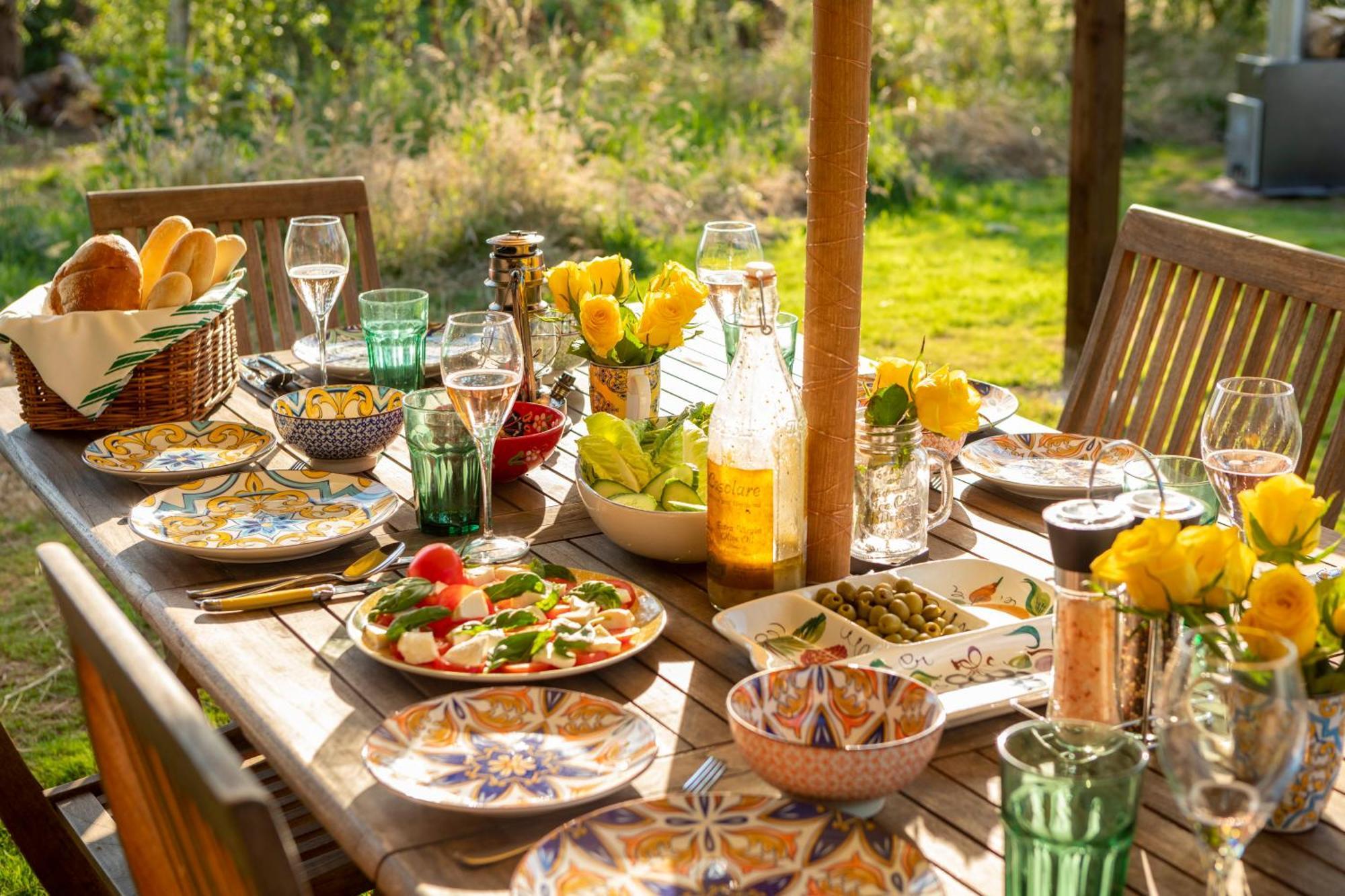 Stargazer Glamping Uk The Mahal 8 People Hotel Ross-on-Wye Bagian luar foto
