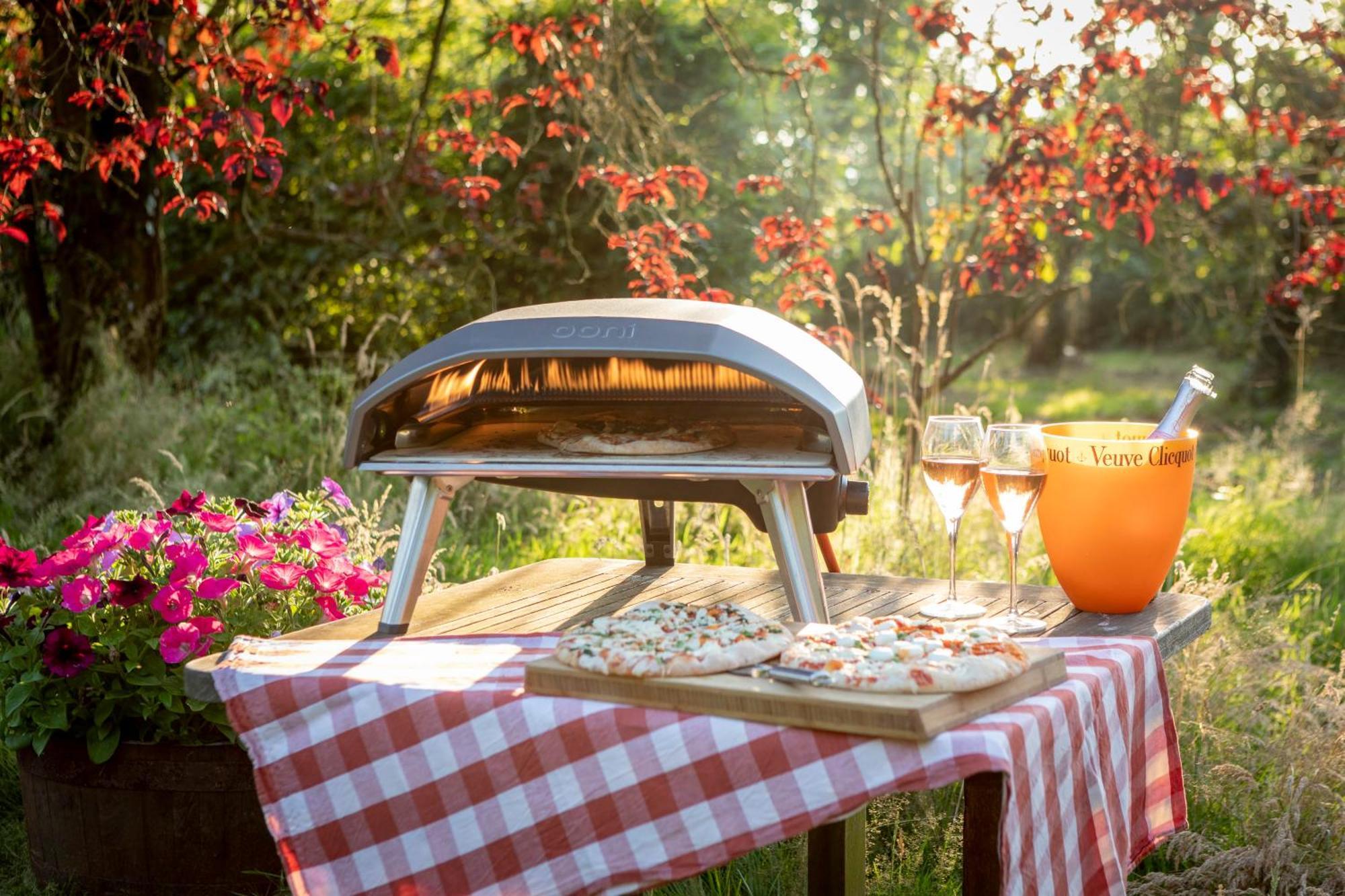 Stargazer Glamping Uk The Mahal 8 People Hotel Ross-on-Wye Bagian luar foto