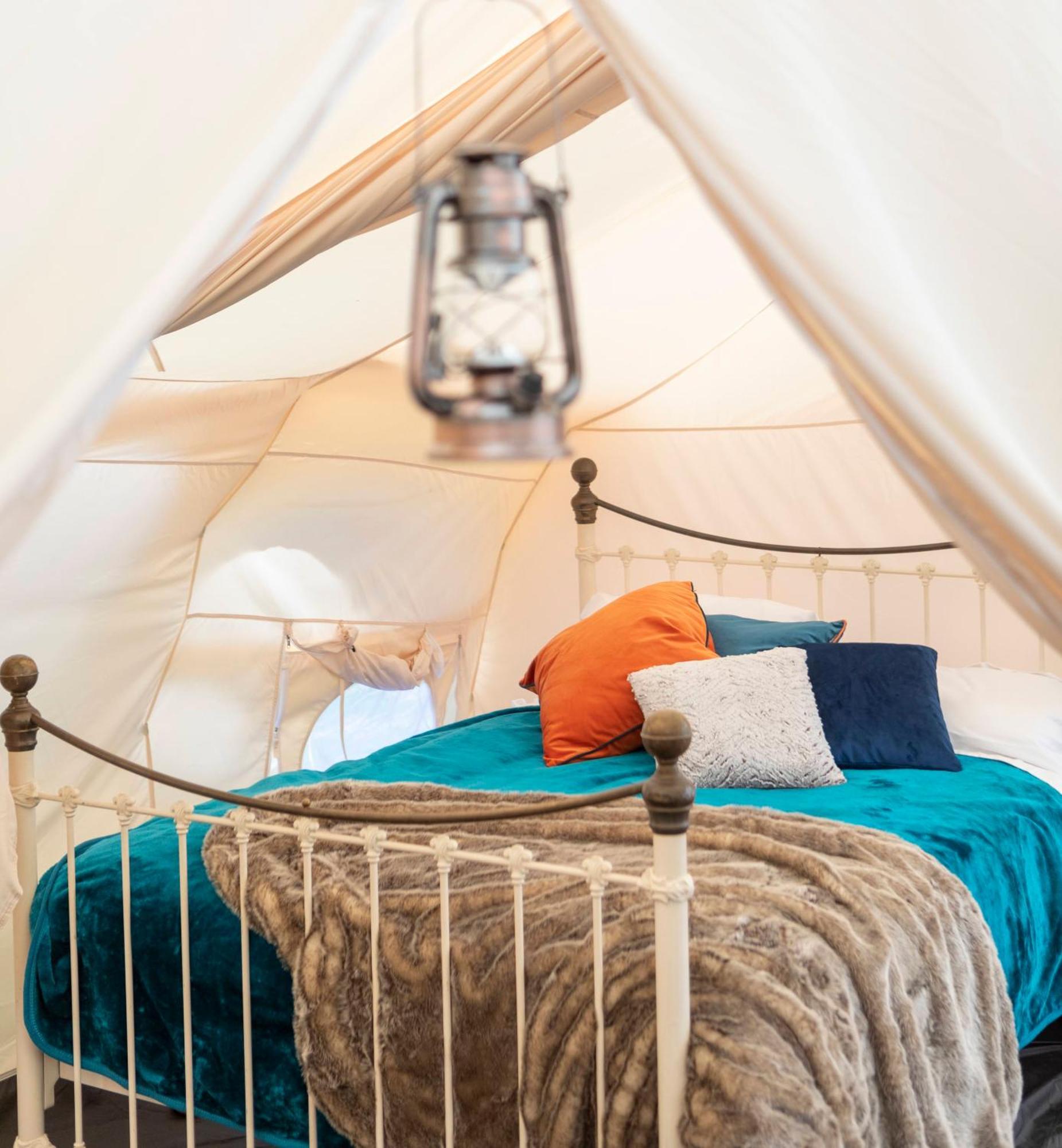 Stargazer Glamping Uk The Mahal 8 People Hotel Ross-on-Wye Bagian luar foto